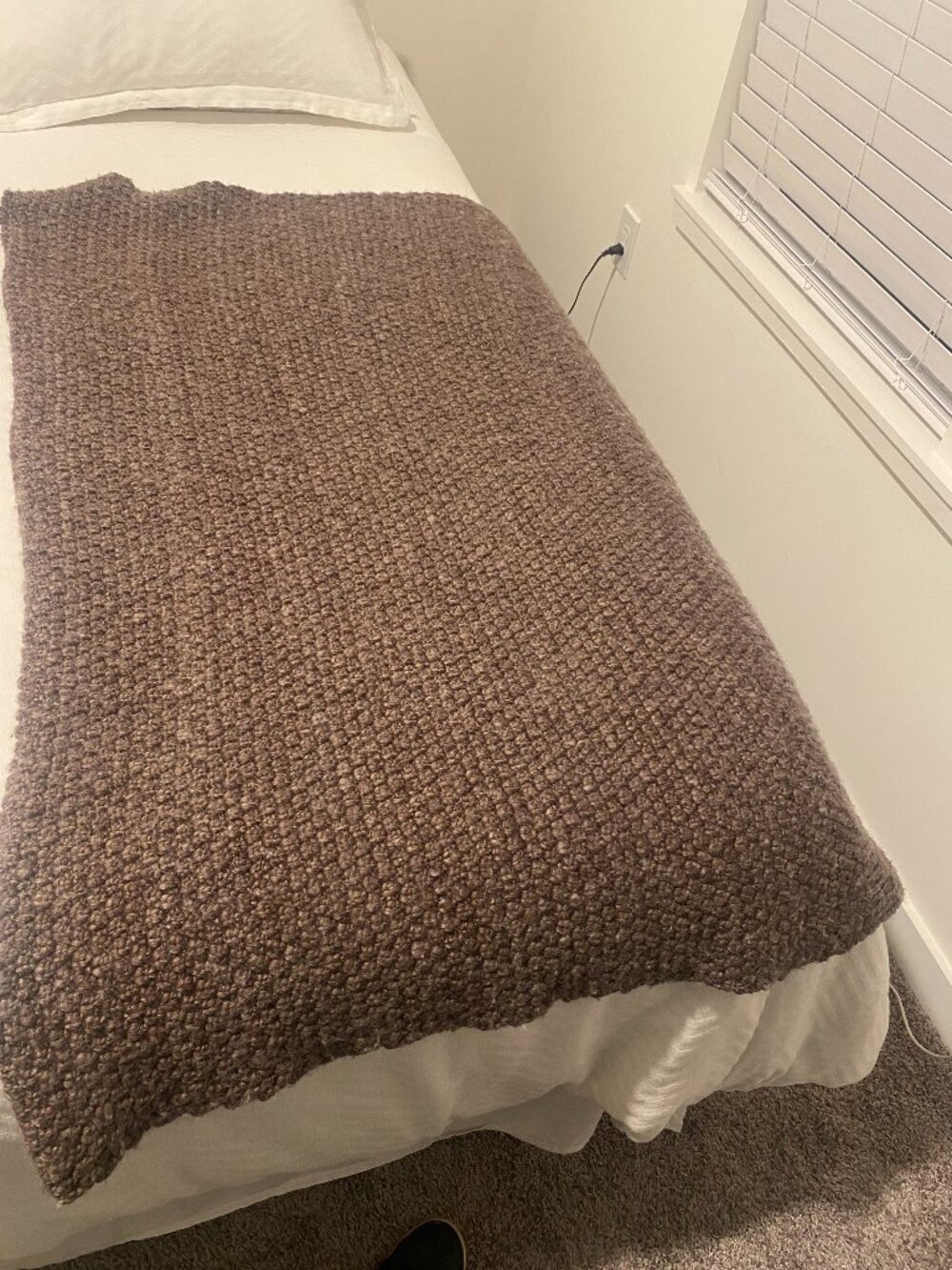 Wool Throw - Picture 1 of 2